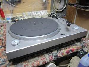 SANSUI P-50 BELT DRIVE AUTO RETURN VINTAGE CLASSIC TURNTABLE - Picture 1 of 7