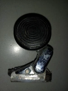 Genuine Original VW Beetle Quarter Light Catch Left Passenger RHD - Picture 1 of 11