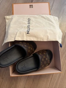 Louis Vuitton Monogram Pool Slides Men’s US10 / UK 9 / EU 44 - Picture 1 of 5