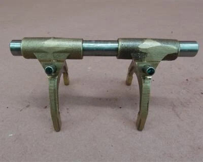 2009 - 2021 年哈雷戴维森铁杆 883 XL883N 换档叉总成 B — 第 1/4 张图片