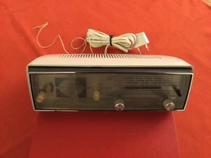 Nordmende Radio mit Weckfunktion 1960er Space Age Radiowecker - Deutsches Design - Bild 1 von 12