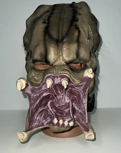 Predator Movie Adult Latex Mask Halloween Costume Accessory Scary Creature - Picture 1 of 6