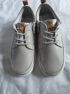 Clarks 11G Cloud Blaze Grey Boys Shoes, BNIB - Image 1 of 4