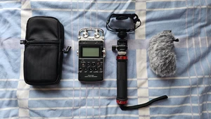 SONY PCM-D50 Recorder UK Model - Full Handheld kit - Picture 1 of 4