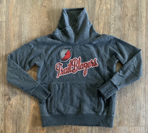 Portland Trail Blazers Sweatshirt by Carl Banks Women’s Sz Medium G-III NBA Cover