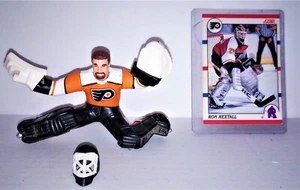 Figura Ron Hextall - Philadelphia Flyers Starting Lineup 1997 y tarjeta de puntuación 1990 - Imagen 1 de 6