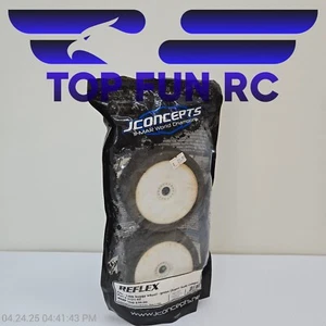 JConcepts Reflex 1/8th Scale Buggy Wheel-Green (Super Soft) #3121-02 - Picture 1 of 3