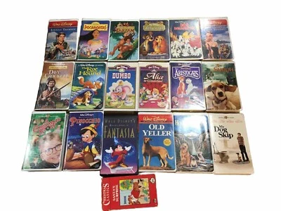 Disney Classic Movies - 11 Disney & Additional VHS Tape Lot Foto 1 de 4