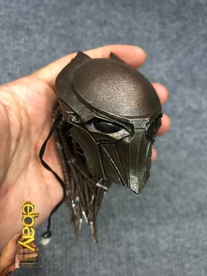 1/6 Hot Toys MMS137 Predators Falconer Predator Head Mask for Action Figure - Image 1 of 4