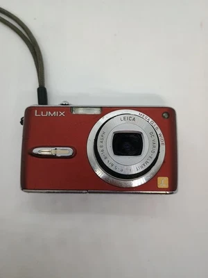 Panasonic LUMIX DMC-FX07 7.2MP Digital Camera -Black for Parts or Repair - Image 1 of 4