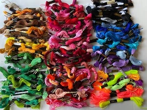 Lotto 160 J&P Coats & Clark Vintage Cotone Ricamo Filo, Enorme Assortimento di Colori - Foto 1 di 9