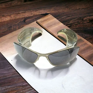 sun glasses - Picture 1 of 3