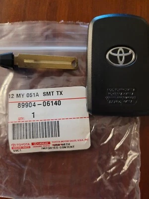 Toyota Genuine Key Avalon 2013-2018, Camry 2012-2017, Corolla 2014-2020 OEM New  - Image 1 of 4