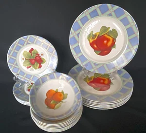 Arcopal Fruit Trellis Orange Apple Strawberry Dinnerware 22 Pcs France Excellent - Picture 1 of 6
