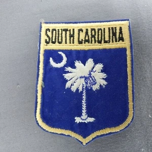 South Carolina SC State Coat of Arms 3 3/4" Souvenir Velour Iron On Patch - Picture 1 of 2