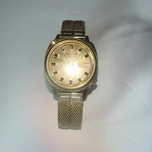 Vintage REMINGTON Electra 17 Calendar 33mm Swiss Watch Movement - Picture 1 of 6