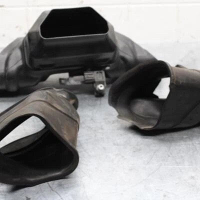 09-14 YAMAHA YZF R1 RAM TUBO DE ENTRADA DE AR DUTO BB448 - Imagem 1 de 4