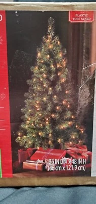 Christmas Tree 4ft Prelit - Image 1 of 4