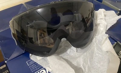 1 NOS Gafas de Seguridad Honeywell UVEX S3961C Gris Protección UV Alto Impacto Foto 1 de 3