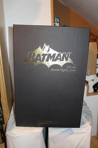 Batman Premium Format Statue 1/4 Scale By Sideshow - Rare - Picture 1 of 7