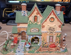 Village de Noël Lemax Harvest Crossing Stella Creek Winery - 2011 - Picture 1 of 4