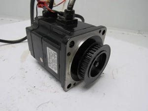 Yaskawa SGMPH-02A1A-YR31 AC Servo Motor 200V 200W 2.0A 3000 RPM - Picture 1 of 8
