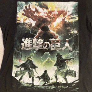 Camicia Attack on Titan adulto piccola nera manica corta cotone giunzione a increspature DIFETTI - Foto 1 di 6