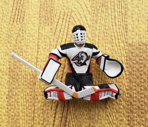 🔥 Buffalo Sabres Dominik Hasek 1999 Starting Lineup Figure NHL Hockey Cover