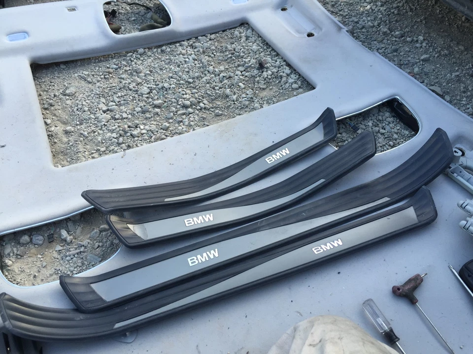 BMW E60 puerta de bienvenida paso entrar 530d 525d 535d 520i 545 550 530 528i 535i gris Foto 1 de 1