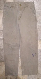 Carhartt Cotton Khaki Hose 30x30, Fleck vorne rechts Bein, Loch hinten rechts Tasche - Bild 1 von 5