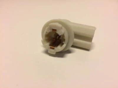 NEW Genuine Rear license plate socket lamp for Toyota Corolla Verso 81275-02080 - Image 1 of 3