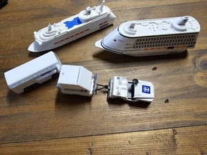 Vintage Royal Caribbean Cruise Ship Toy Bus Car X 4 Metal Plastic - Picture 1 of 10