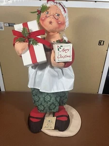 MUÑECA ANNALEE SEÑORA CLAUS con PAQUETES #5638 NAVIDAD 1991 - 18"" DE ALTO - Imagen 1 de 12