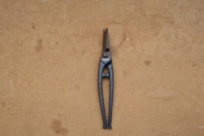 Ancienne pince à tôle PEUGEOT outillage - Photo 1/3