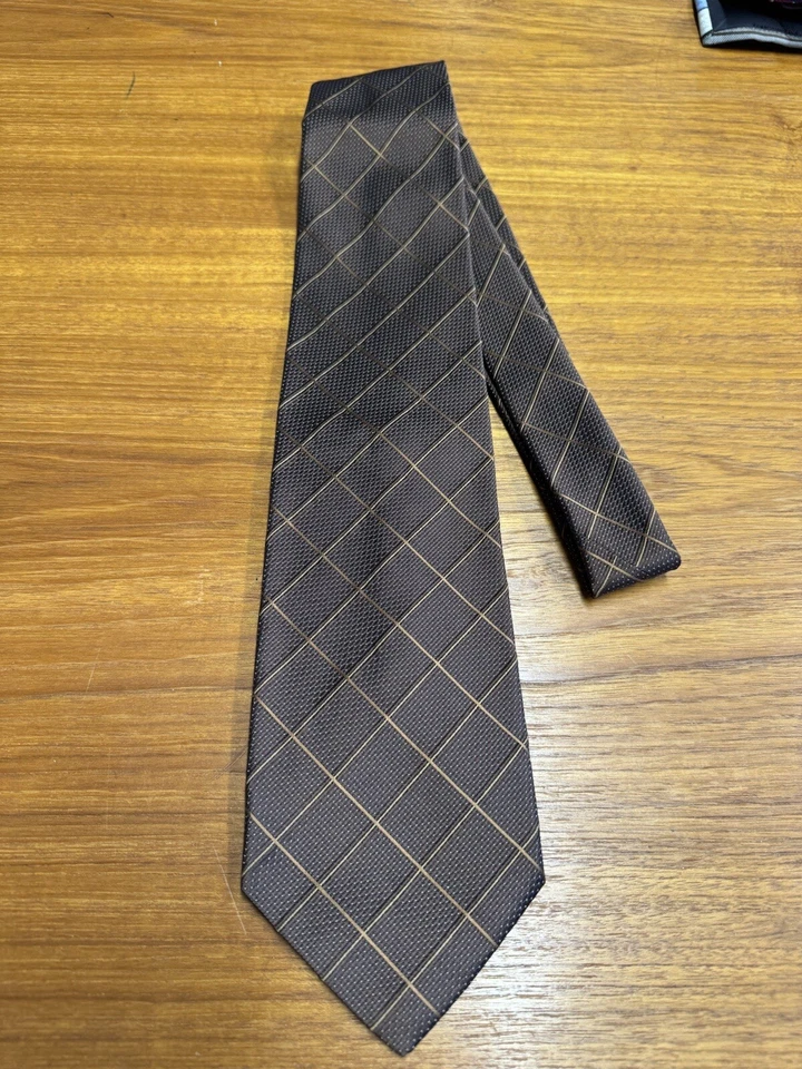 Banana Republic Silk Tie. Brown Geometric. 55” x 3.825” - Image 1 of 4