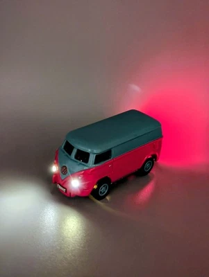 Johnny Lightning Classic Gold Collection - Autobús Volkswagen años 60 ¡con luces LED! Foto 1 de 4