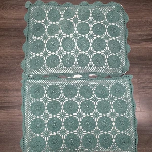 Set of 2 Vintage Crochet Cottage Granny  Pillow Shams Green White 24x18 - Picture 1 of 12