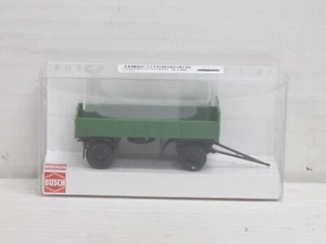 IFA HL 80 Pritschenanhänger in grün Box Busch 53302 1:87 - Bild 1 von 3