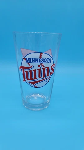 Minnesota Twins MLB Budweiser Official Beer 16oz Pint Beer Glass Cover