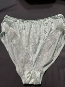 Vintage Gloria Vanderbilt Panties Second Skin NYLON Floral Mint Size 7 Gloss - Picture 1 of 7