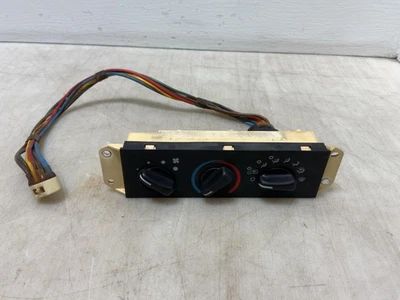 Jeep TJ Wrangler Heater Temperature Control Panel w AC P55037612AA 99-04 068175 - Image 1 of 4