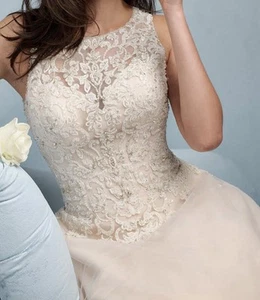 Allure Women's Bridal Wedding Dress Style 9200 - Picture 1 of 9