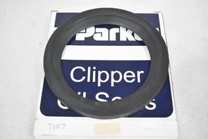 PARKER 3QTR07 7107 H1L5 CLIPPER OIL SEALS MADE IN USA - Picture 1 of 5