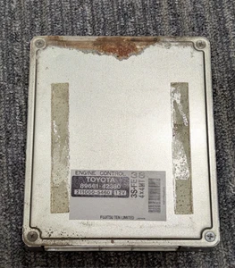 1998 Toyota RAV4 2.0L 4x4 MT Engine Computer Control Module ECM ECU 89661-42380 - Bild 1 von 2