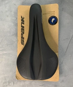 Spank Oozy 280 Saddle 144mm X 256mm Black Green - Picture 1 of 2