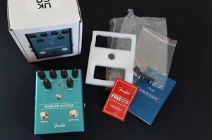 Fender Bubbler Chorus & Vibrato Guitar Effects Pedal, BRAND NEW - FREE POSTAGE - Picture 1 of 18