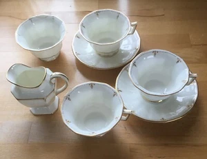 Antique George Jones Crescent China 3Cups, 2 Saucers, Milk Jug & Sugar Bowl 2515 - Picture 1 of 7