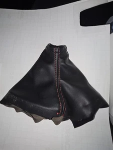 2017 WRX STI OEM Black Leather Shift Boot With Red Stripes Good Condition  - Bild 1 von 4