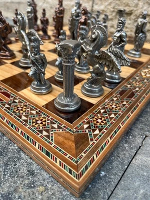 Juego de ajedrez de lujo - Piezas de zamak de mitología hechas a mano, tablero de madera vintage - Idea de regalo Foto 1 de 4