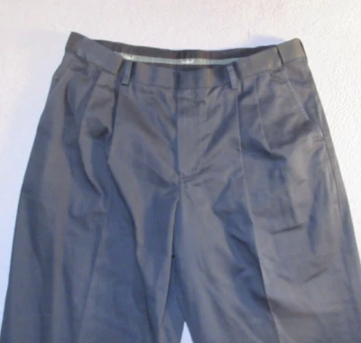 LL Bean Pants 38 Mens Hidden Comfort Waist Pleated Front Measures 38x26.5 - Image 1 of 4